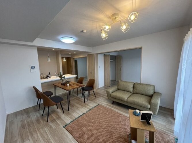 【居間・リビング】ダイアパレス宝塚月見山 【居間・リビング】ダイアパレス宝塚月見山