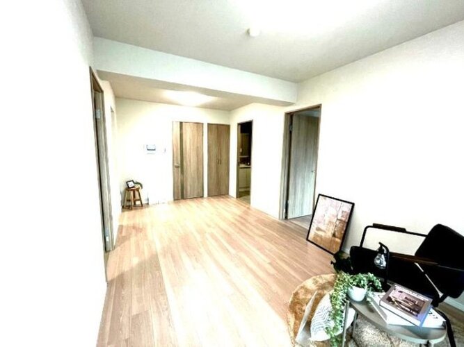 8階部分南西角部屋!4LDK全居室リノベーション! 8階部分南西角部屋!4LDK全居室リノベーション!