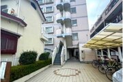 時の流れに色あせることのない瀟洒な外観。朝晩、1年365日、様々な表情を見せます。 時の流れに色あせることのない瀟洒な外観。朝晩、1年365日、様々な表情を見せます。