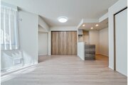 ほっと一息つけるような、安心できる空間です♪シンプルな内装は、ニーズが変わってもご活用頂けそうです。
