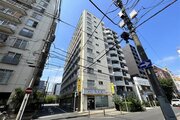 横浜ブルーライン「阪東橋」駅まで徒歩4分。都市機能の利便性を感じられる立地に建つマンションです。