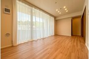 ほっと一息つけるような、安心できる空間です♪シンプルな内装は、ニーズが変わってもご活用頂けそうです。 ほっと一息つけるような、安心できる空間です♪シンプルな内装は、ニーズが変わってもご活用頂けそうです。