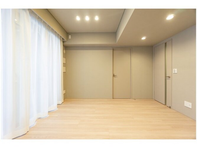 爽やかな風がそよぐ光に溢れた空間。清々しい気持ちになるお部屋です。