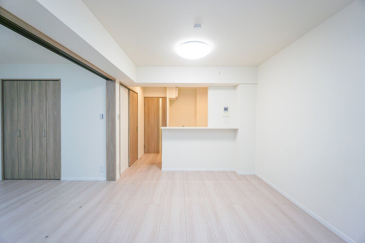 ほっと一息つけるような、安心できる空間です♪シンプルな内装は、ニーズが変わってもご活用頂けそうです。 ほっと一息つけるような、安心できる空間です♪シンプルな内装は、ニーズが変わってもご活用頂けそうです。
