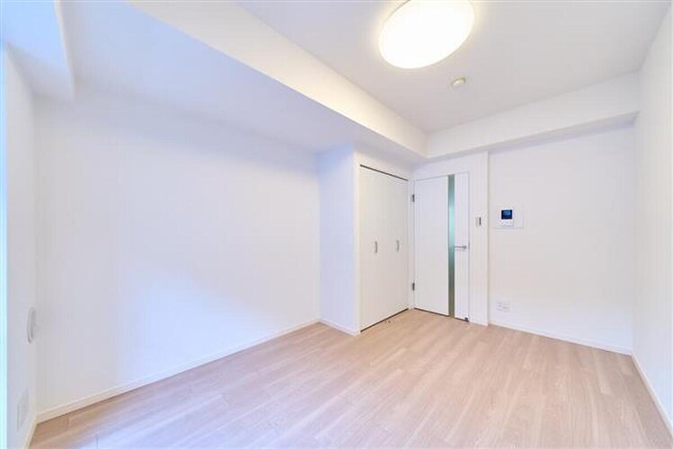 内装はシンプルに落ち着きのある空間にしています。ゆったりとしたひとときを過ごせそうです♪ 内装はシンプルに落ち着きのある空間にしています。ゆったりとしたひとときを過ごせそうです♪