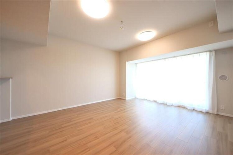 ゆったりくつろげる上質なリビングダイニングは、あなたの暮らしにより価値のある時間を演出してくれます。 ゆったりくつろげる上質なリビングダイニングは、あなたの暮らしにより価値のある時間を演出してくれます。