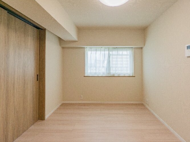 内装はシンプルに落ち着きのある空間にしています。ゆったりとしたひとときを過ごせそうです♪ 内装はシンプルに落ち着きのある空間にしています。ゆったりとしたひとときを過ごせそうです♪