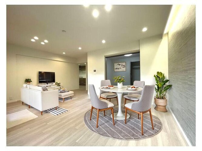 広さ約18.6帖の落ち着いた雰囲気のLDK。伸びやかな空間の中で、ゆったりとしたひとときを過ごせそうです。※家具はCGです。 広さ約18.6帖の落ち着いた雰囲気のLDK。伸びやかな空間の中で、ゆったりとしたひとときを過ごせそうです。※家具はCGです。