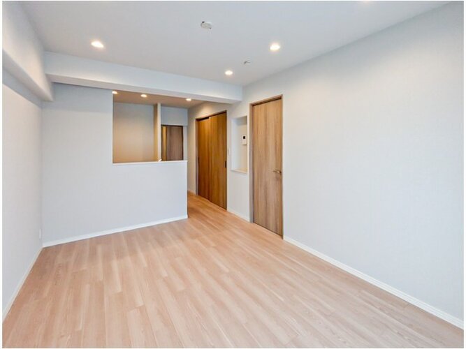 内装はシンプルに落ち着きのある空間にしています。ゆったりとしたひとときを過ごせそうです♪ 内装はシンプルに落ち着きのある空間にしています。ゆったりとしたひとときを過ごせそうです♪