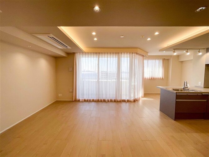 ゆったりくつろげる上質なリビングダイニングは、あなたの暮らしにより価値のある時間を演出してくれます。 ゆったりくつろげる上質なリビングダイニングは、あなたの暮らしにより価値のある時間を演出してくれます。