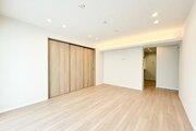 内装はシンプルに落ち着きのある空間にしています。ゆったりとしたひとときを過ごせそうです♪