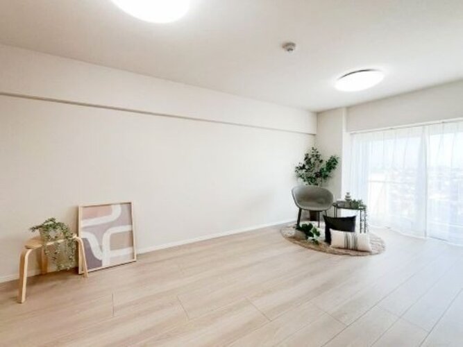 爽やかな風がそよぐ光に溢れた空間。清々しい気持ちになるお部屋です。