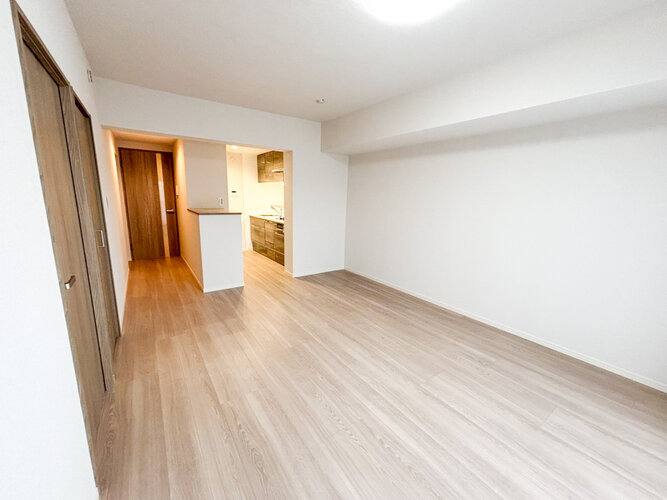 リノベーション物件♪ 3方角部屋で陽当り、通風良好♪