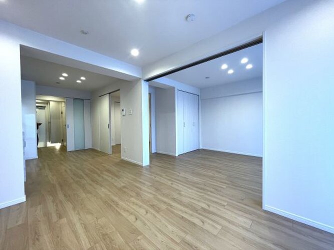 近隣にコンビニ・スーパーがあり利便性良好! 近隣にコンビニ・スーパーがあり利便性良好!