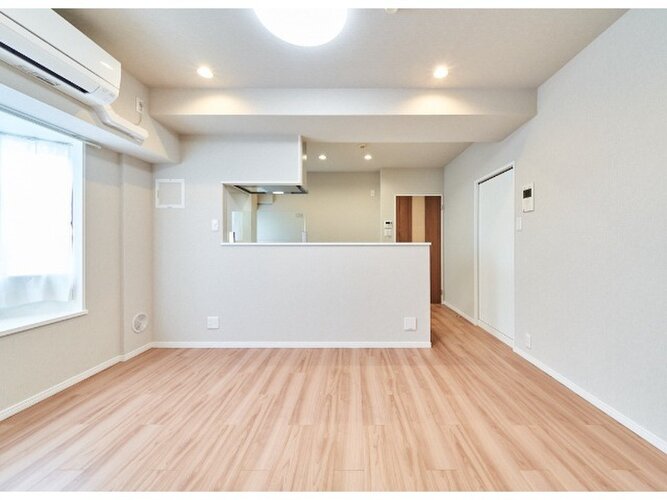 ゆったりくつろげる上質なリビングダイニングは、あなたの暮らしにより価値のある時間を演出してくれます。 ゆったりくつろげる上質なリビングダイニングは、あなたの暮らしにより価値のある時間を演出してくれます。