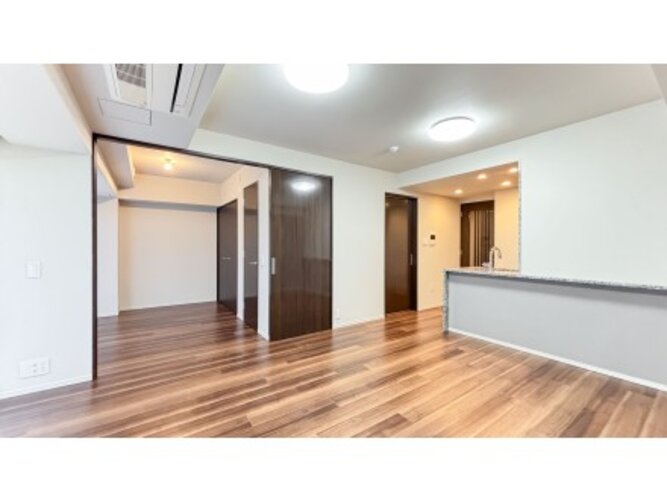 リビング・ダイニング:リビング(2025年2月撮影) リビング・ダイニング:リビング(2025年2月撮影)