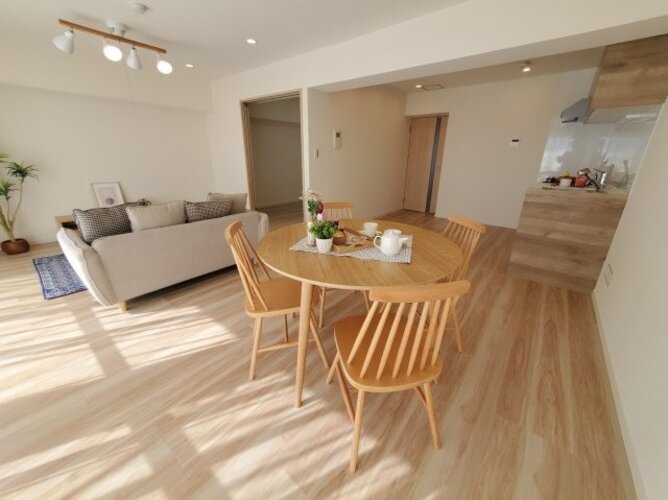 【居間・リビング】日商岩井若葉台マンション 【居間・リビング】日商岩井若葉台マンション