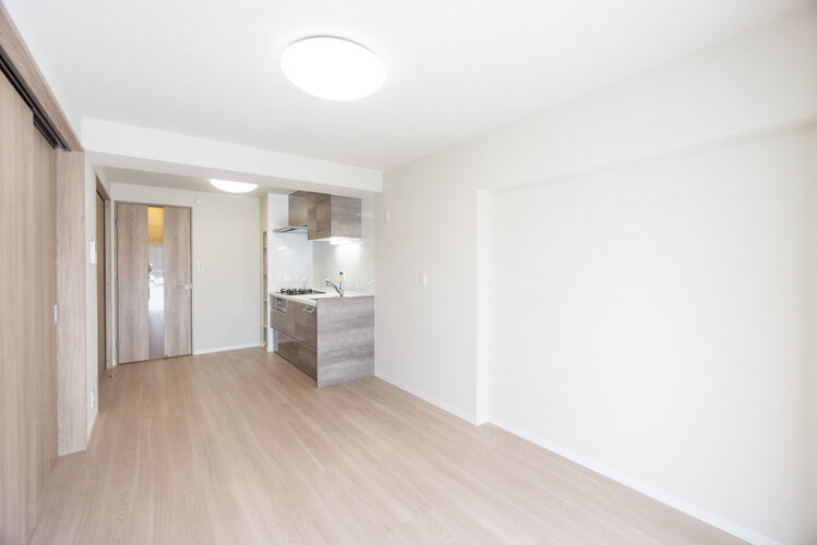 広々とした開放感を感じるLDK。思い思いに憩いの場所を作り上げていけそうです。 広々とした開放感を感じるLDK。思い思いに憩いの場所を作り上げていけそうです。