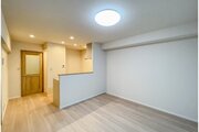 ほっと一息つけるような、安心できる空間です♪シンプルな内装は、ニーズが変わってもご活用頂けそうです。 ほっと一息つけるような、安心できる空間です♪シンプルな内装は、ニーズが変わってもご活用頂けそうです。