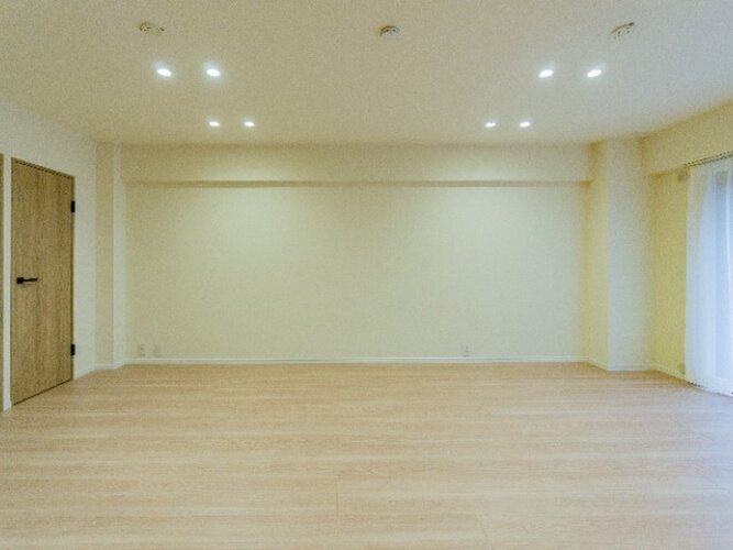 内装はシンプルに落ち着きのある空間にしています。ゆったりとしたひとときを過ごせそうです♪ 内装はシンプルに落ち着きのある空間にしています。ゆったりとしたひとときを過ごせそうです♪