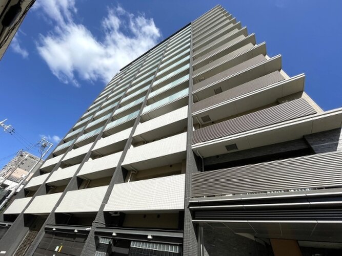 大阪メトロ千日前線 「日本橋」駅まで徒歩5分 大阪メトロ千日前線 「日本橋」駅まで徒歩5分