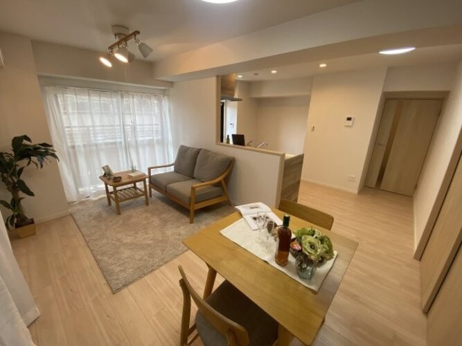 【居間・リビング】パレジット五条 【居間・リビング】パレジット五条