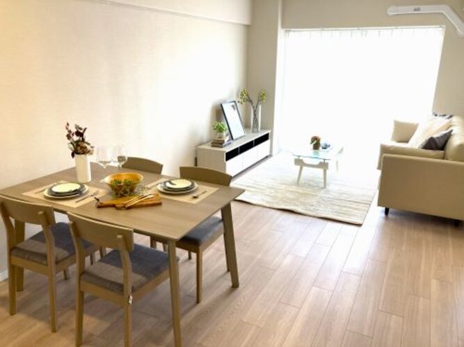 LD(家具はディスプレイ) LD(家具はディスプレイ)