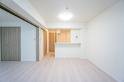 ほっと一息つけるような、安心できる空間です♪シンプルな内装は、ニーズが変わってもご活用頂けそうです。 ほっと一息つけるような、安心できる空間です♪シンプルな内装は、ニーズが変わってもご活用頂けそうです。