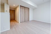 内装はシンプルに落ち着きのある空間にしています。ゆったりとしたひとときを過ごせそうです♪