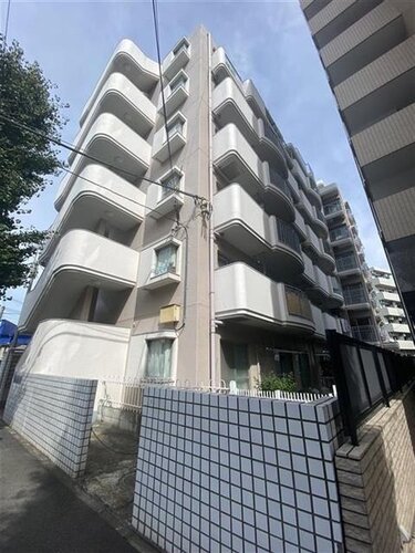 JR横浜線「淵野辺」駅まで徒歩7分。都市機能の利便性を感じられる立地に建つマンションです。 JR横浜線「淵野辺」駅まで徒歩7分。都市機能の利便性を感じられる立地に建つマンションです。