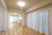 ゆったりくつろげる上質なリビングダイニングは、あなたの暮らしにより価値のある時間を演出してくれます。※家具はイメージです。
