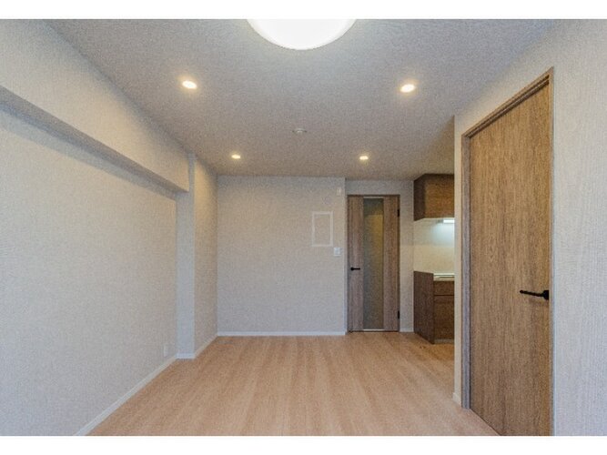 内装はシンプルに落ち着きのある空間にしています。ゆったりとしたひとときを過ごせそうです♪ 内装はシンプルに落ち着きのある空間にしています。ゆったりとしたひとときを過ごせそうです♪