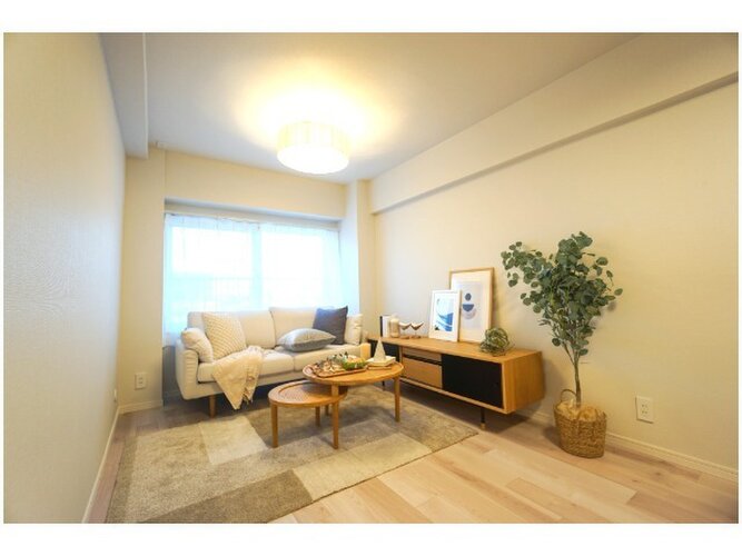 ゆったりくつろげる上質なリビングダイニングは、あなたの暮らしにより価値のある時間を演出してくれます。 ゆったりくつろげる上質なリビングダイニングは、あなたの暮らしにより価値のある時間を演出してくれます。