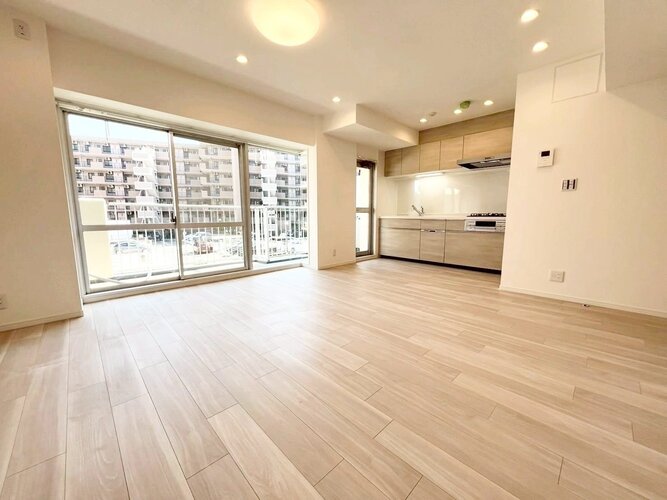 【開口部が大きく明るいLDK】約14.6帖