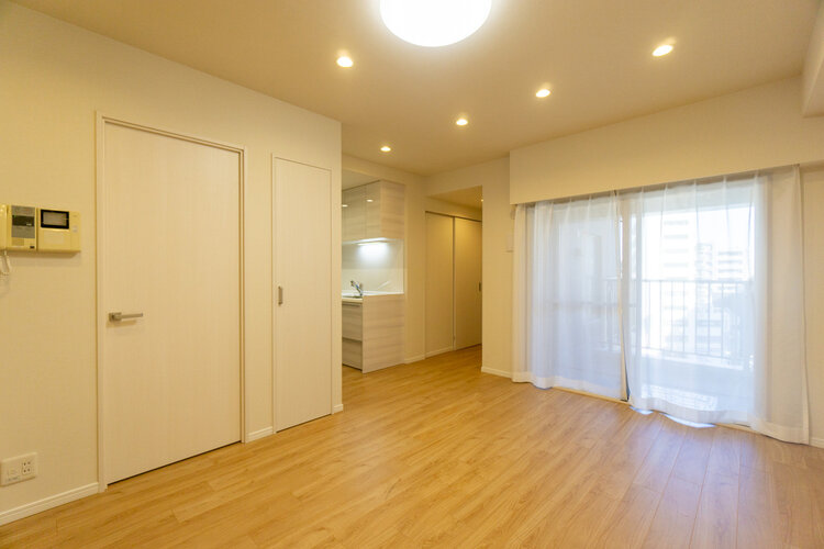 内装はシンプルに落ち着きのある空間にしています。ゆったりとしたひとときを過ごせそうです♪ 内装はシンプルに落ち着きのある空間にしています。ゆったりとしたひとときを過ごせそうです♪