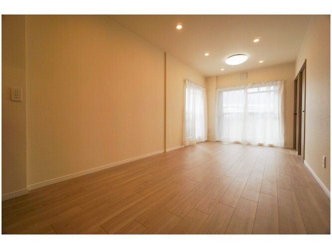 ゆったりくつろげる上質なリビングダイニングは、あなたの暮らしにより価値のある時間を演出してくれます。 ゆったりくつろげる上質なリビングダイニングは、あなたの暮らしにより価値のある時間を演出してくれます。