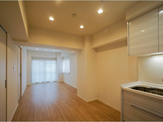 広々とした開放感を感じるLDK。思い思いに憩いの場所を作り上げていけそうです。 広々とした開放感を感じるLDK。思い思いに憩いの場所を作り上げていけそうです。