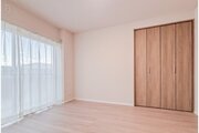 内装はシンプルに落ち着きのある空間にしています。ゆったりとしたひとときを過ごせそうです♪