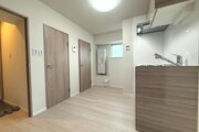 内装はシンプルに落ち着きのある空間にしています。ゆったりとしたひとときを過ごせそうです♪