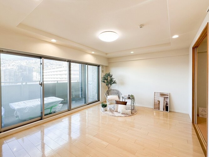 ゆったりくつろげる上質なリビングダイニングは、あなたの暮らしにより価値のある時間を演出してくれます。 ゆったりくつろげる上質なリビングダイニングは、あなたの暮らしにより価値のある時間を演出してくれます。