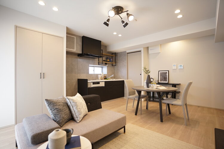 内装はシンプルに落ち着きのある空間にしています。ゆったりとしたひとときを過ごせそうです♪ 内装はシンプルに落ち着きのある空間にしています。ゆったりとしたひとときを過ごせそうです♪