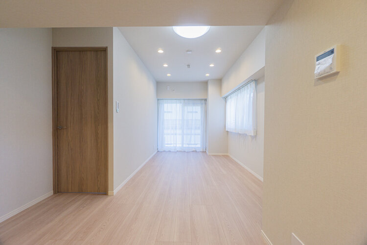 内装はシンプルに落ち着きのある空間にしています。ゆったりとしたひとときを過ごせそうです♪ 内装はシンプルに落ち着きのある空間にしています。ゆったりとしたひとときを過ごせそうです♪