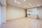 内装はシンプルに落ち着きのある空間にしています。ゆったりとしたひとときを過ごせそうです♪ 内装はシンプルに落ち着きのある空間にしています。ゆったりとしたひとときを過ごせそうです♪
