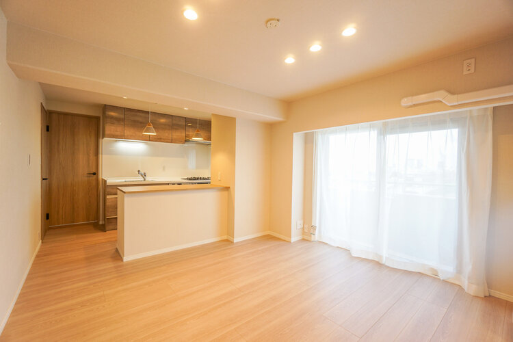 採光とライト使いで演出される落ち着きのある空間。ゆったりと伸びやかな時を過ごせそうです。 採光とライト使いで演出される落ち着きのある空間。ゆったりと伸びやかな時を過ごせそうです。