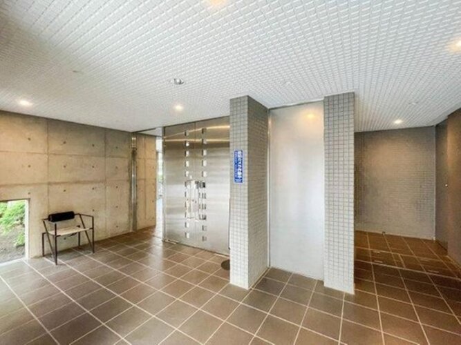 エントランス エントランス