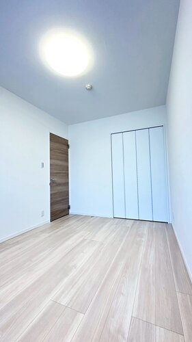 洋室①　約5.4帖