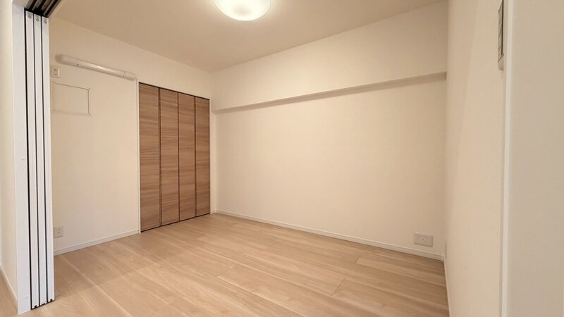 洋室②　約5.9帖