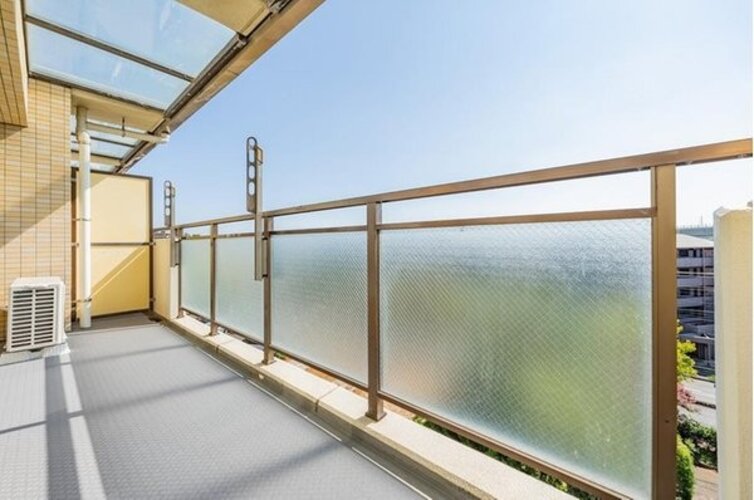 バルコニー バルコニー