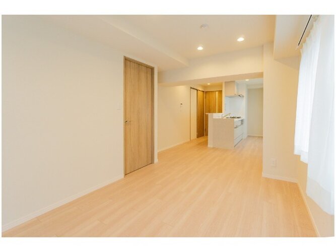 爽やかな風がそよぐ光に溢れた空間。清々しい気持ちになるお部屋です。