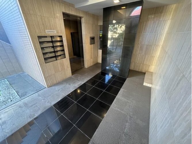 エントランス エントランス